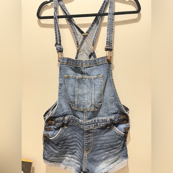 Jean Short Overalls - Picture 3 of 4